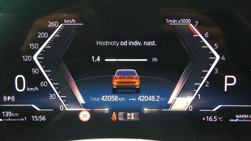 BMW X1 sDrive 18i - fotka 13 z 22