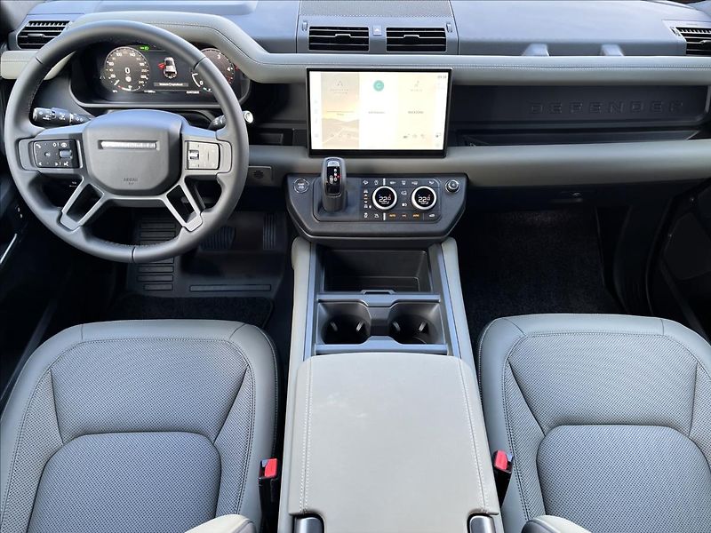 Land Rover Defender (2026) 110 D200 X-DYNAMIC SE - fotka 12 z 29