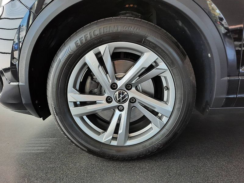 Volkswagen T-Roc (2022) R-Line 2.0 TSI 4Motion (140kW/ - fotka 26 z 27