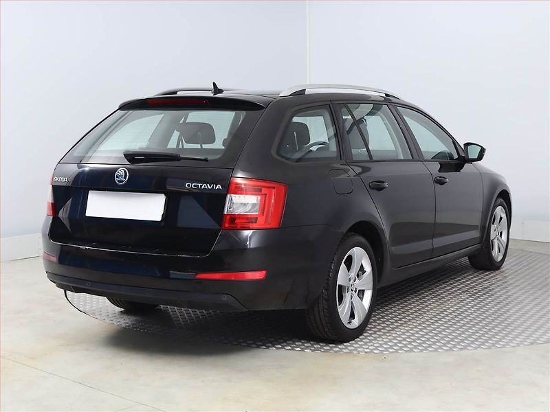 Škoda Octavia (2017) Style 1.6 TDI, Navi, Tempomat - fotka 5 z 17
