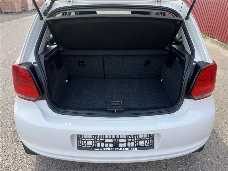 Volkswagen Polo 1.2 HTP KLIMA STK 8/2028 - fotka 28 z 30