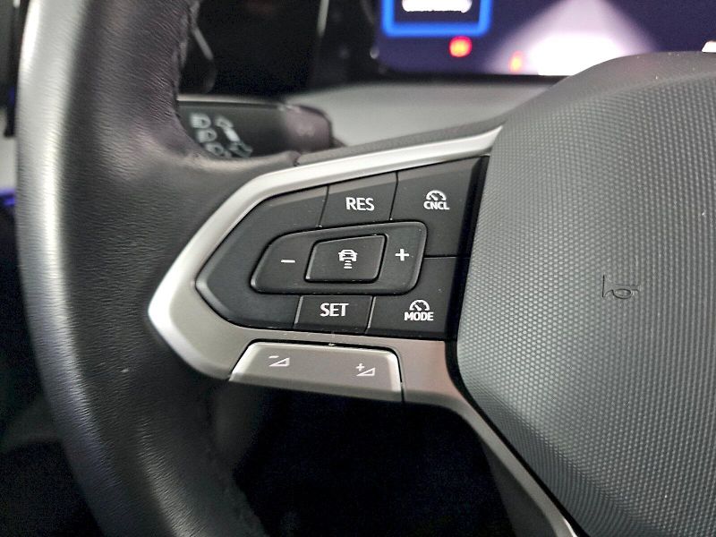 Volkswagen Golf (2024) 1,5 TSI 85kW LIFE - fotka 10 z 27