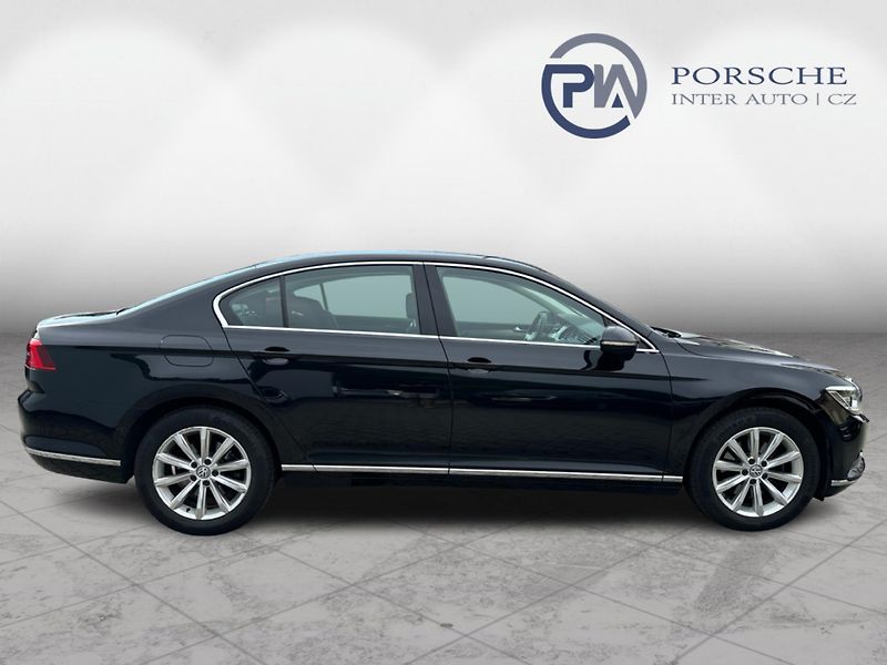 Volkswagen Passat 2.0TDI Highline 110Kw man 6st. - fotka 7 z 17