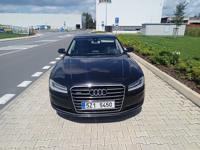 Audi A8 (2014) - fotka 58 z 59
