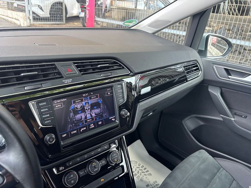 Volkswagen Touran 2.0TDi/2017/7MÍST.MAN6.110KW-Z - fotka 22 z 50