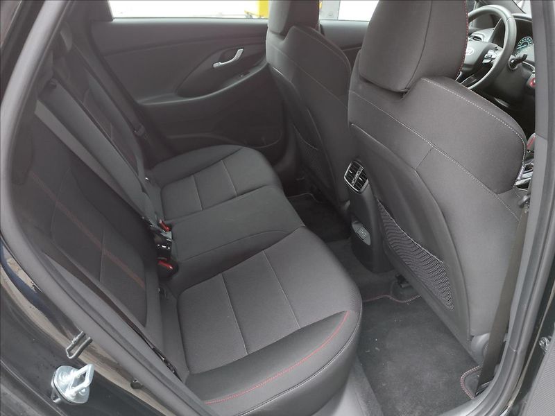 Hyundai i30 FB 1,5 TGDI DCT N LINE - fotka 13 z 22