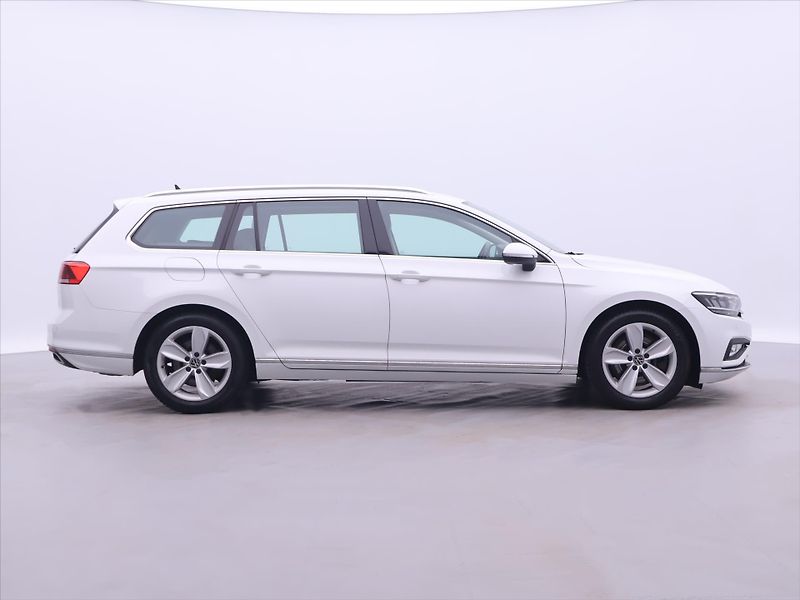 Volkswagen Passat 2,0 TSI 206kW CZ 4x4 DSG DPH - fotka 8 z 32