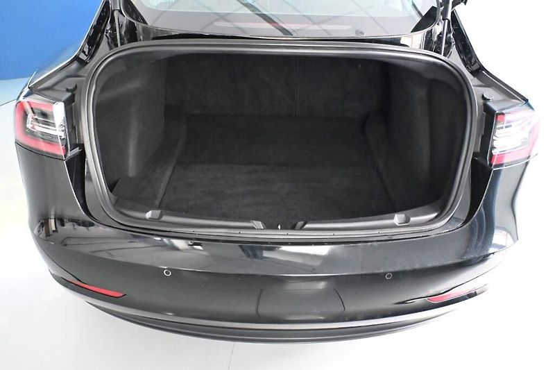 Tesla Model 3 (2019) AWD DUALMOTOR 350 KW LED Kamer - fotka 8 z 36