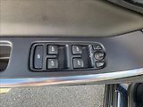 Volvo V60 2,4 D5 R-Design,AT,AWD,Xen,Výb - náhled 4