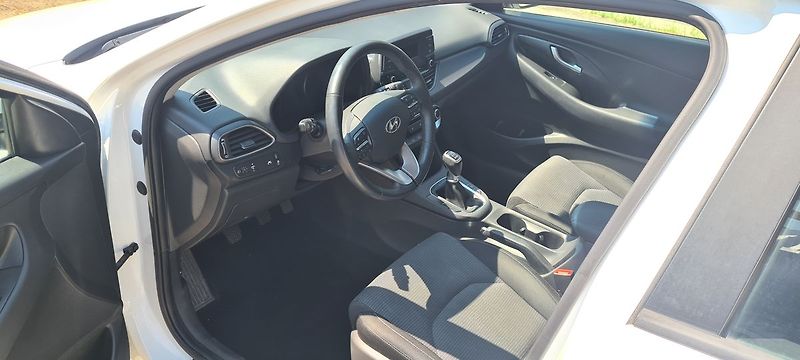 Hyundai i30 1.6 CRDi kom 85 kW ČR DPH - fotka 7 z 18