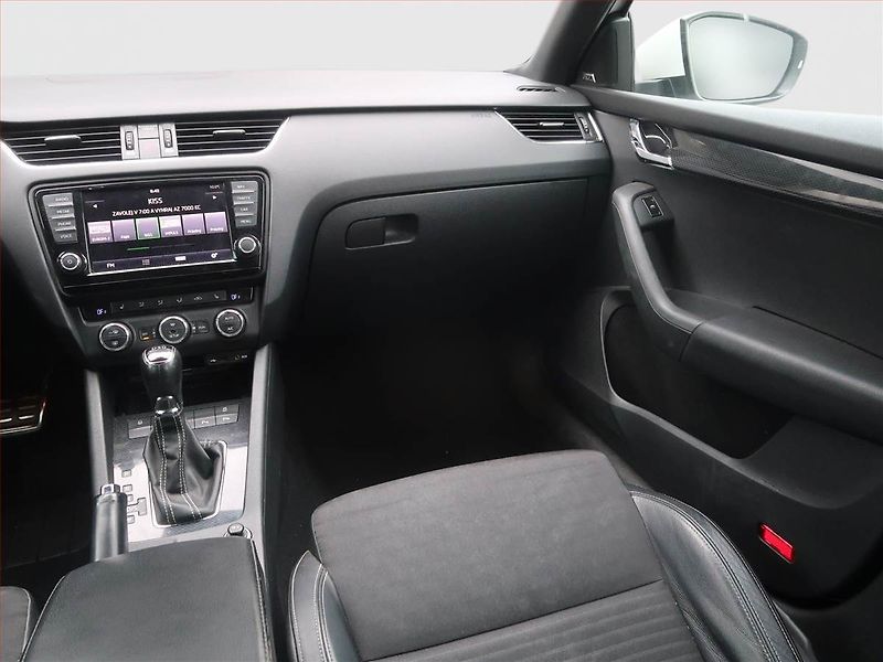 Škoda Octavia (2014) RS 2.0 TDI, Automat, Navi - fotka 8 z 16
