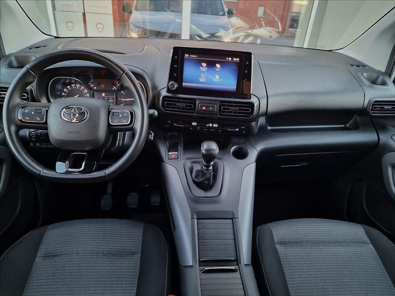 Toyota ProAce City 1.5 D-4D 130k L1 Family - fotka 25 z 49