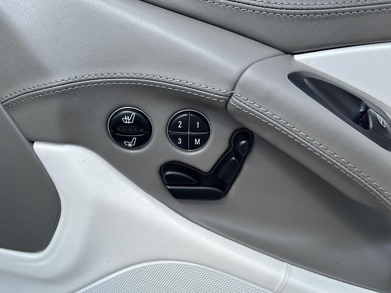 Mercedes-Benz SL 500 SL - fotka 23 z 35
