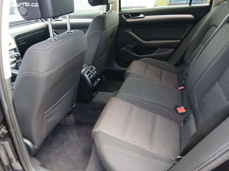 Volkswagen Passat TDI, B8, 199 000 km - fotka 26 z 37