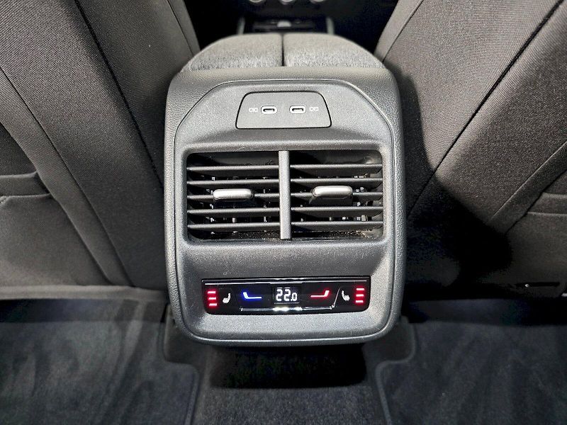 Škoda Superb (2025) COMBI 1.5TSi SELECTION CITY TA - fotka 28 z 34