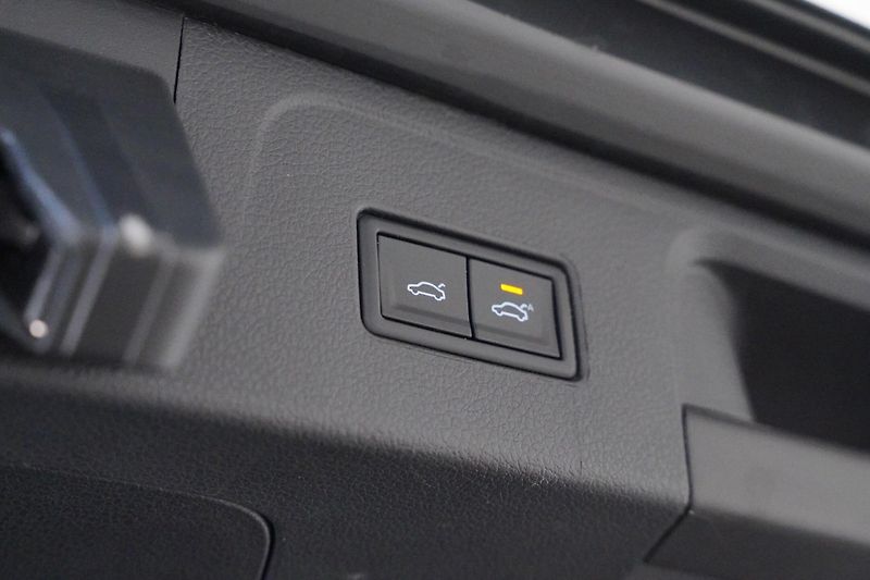 Volkswagen Passat - fotka 28 z 28
