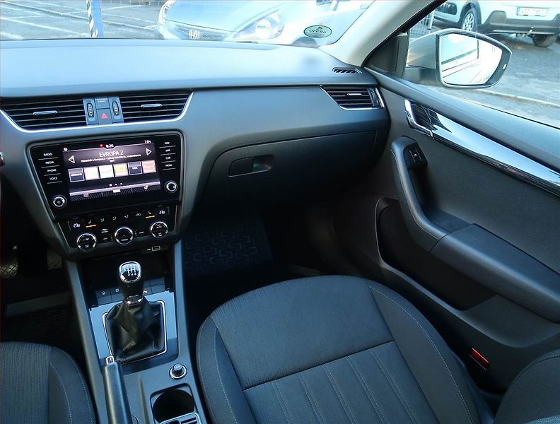 Škoda Octavia (2017) Style 2.0 TDI, Tempomat - fotka 8 z 20