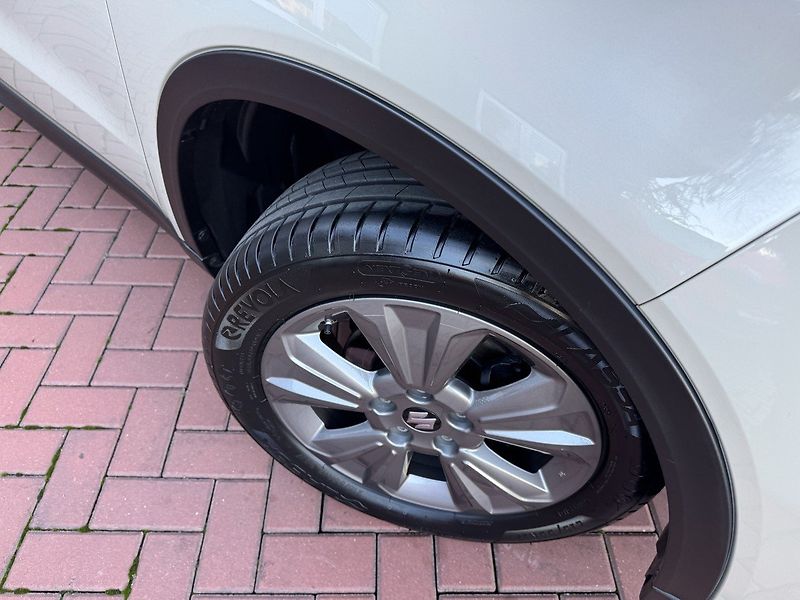 Suzuki Vitara (2021) 1.4i BoosterJet Allgrip LED - fotka 44 z 48