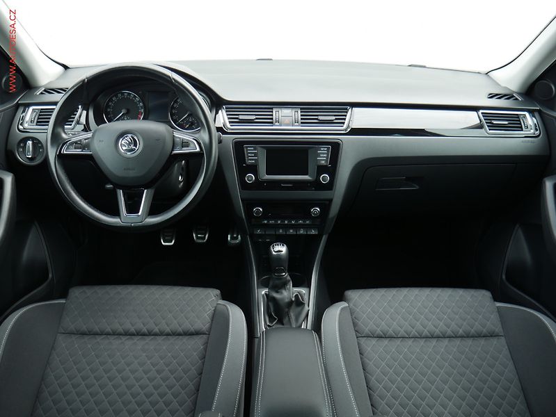 Škoda Rapid (2016) 1.4 TDI, 1.maj,ČR, Style - fotka 8 z 17