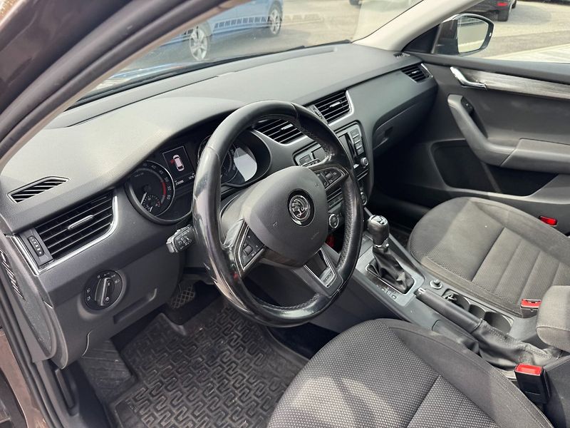 Škoda Octavia (2016) Scout 2.0 TDI 4x4 135kW - fotka 11 z 35