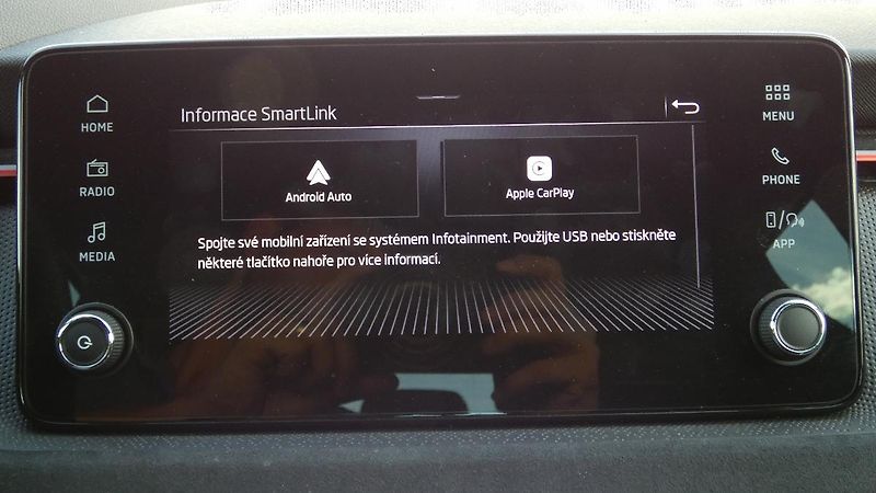 Škoda Scala 1.0 TSI DSG Drive - fotka 15 z 23
