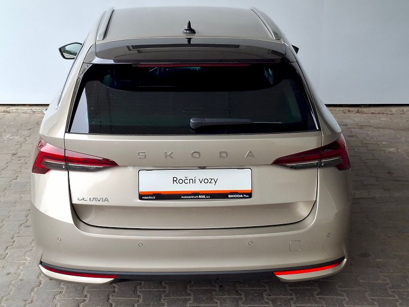 Škoda Octavia (2025) COMBI TOP SELECTION 2,0 TDI 11 - fotka 29 z 50