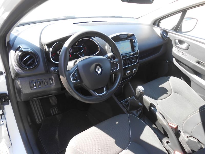 Renault Clio 1.5DCi,80TKm, NAVI,CHROM - fotka 30 z 42