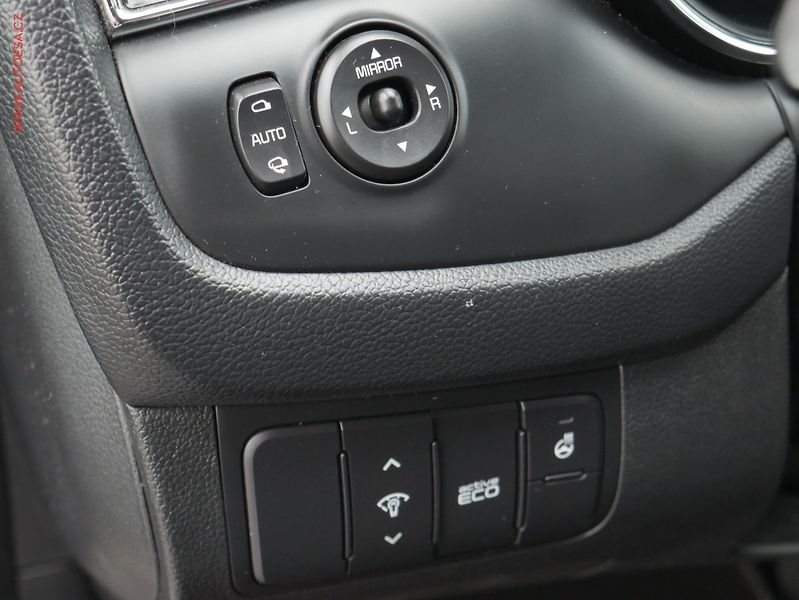 Kia Ceed (2019) 1.6CRDi, 2.maj,ČR, GT Line - fotka 23 z 25