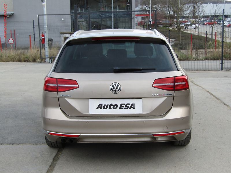 Volkswagen Passat (2016) 2.0 TDi, ČR, Highline, DSG - fotka 5 z 20