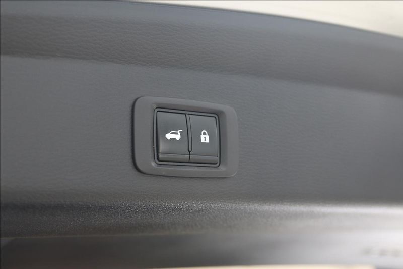Mitsubishi Outlander 2,4 7míst, intense - fotka 67 z 70