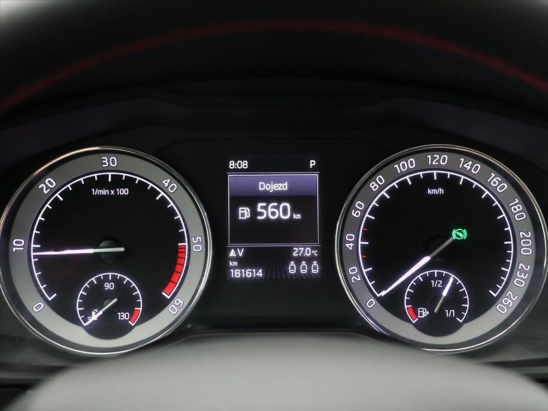 Škoda Superb 2,0 TDI 140kW DSG Sportline - fotka 19 z 37