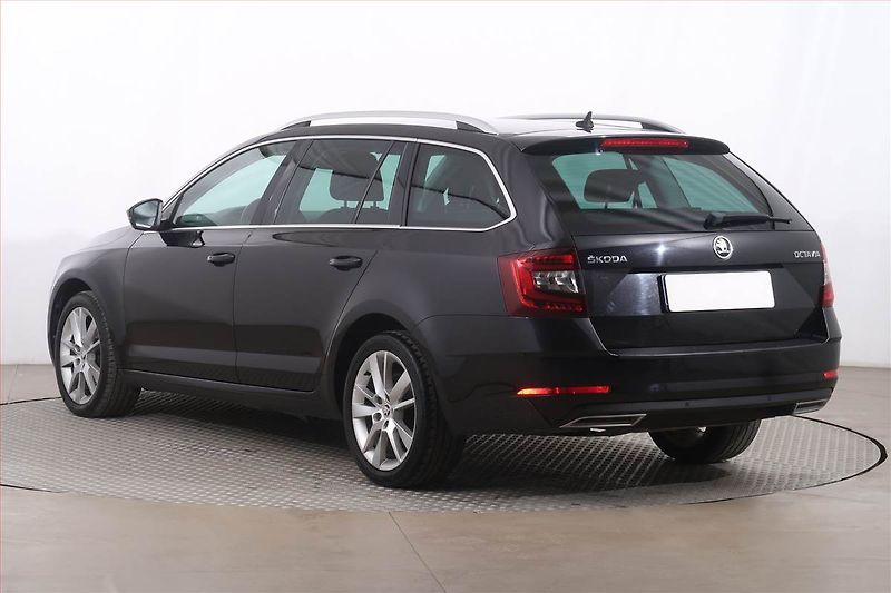 Škoda Octavia (2018) 1.6 TDI, Automat, Navi - fotka 4 z 24