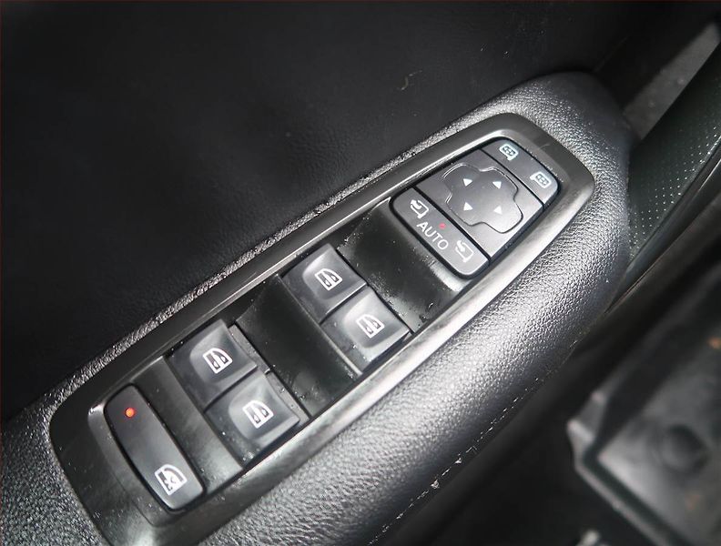 Renault Mégane (2018) 1.2 TCe, Serv.kniha, Kůže - fotka 16 z 19