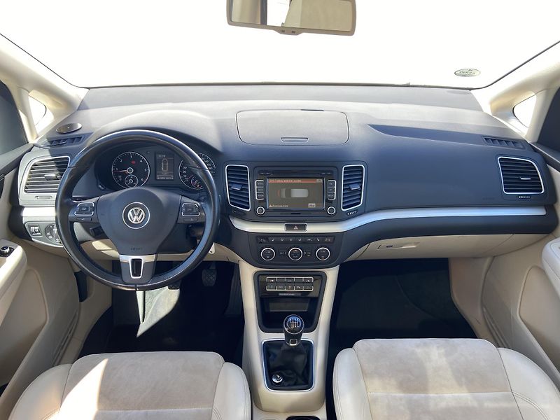 Volkswagen Sharan 2.0 TDI 130kW BMT Highline - fotka 5 z 26