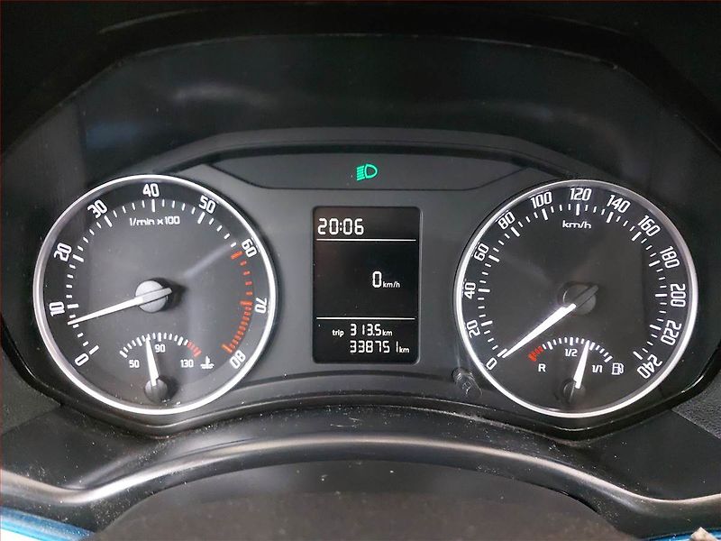 Škoda Octavia (2009) Ambiente 1.6, LPG - fotka 11 z 15