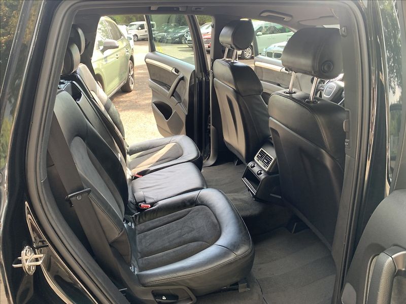 Audi Q7 3,0 TDI QUATTRO - fotka 19 z 20