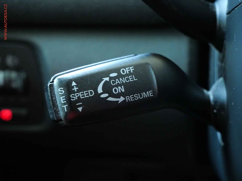 Audi A3 (2007) 1.6i, AC, tempo - fotka 15 z 18