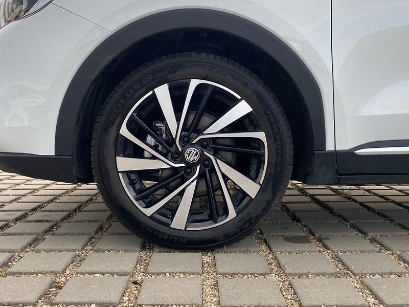 MG ZS (2025) 1,5 Hybrid+ Exclusive - fotka 13 z 32