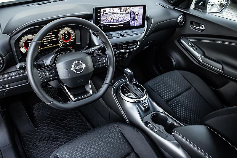 Nissan Juke 1,0 DIG-T 2WD 7DCT N-CONNECTA - fotka 8 z 18
