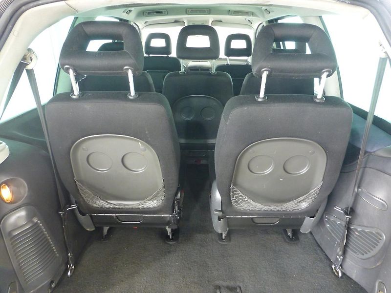 Seat Alhambra (2004) 1,9TDI*XENON*VYHŘ.S*TAŽNÉ*7MÍS - fotka 24 z 25