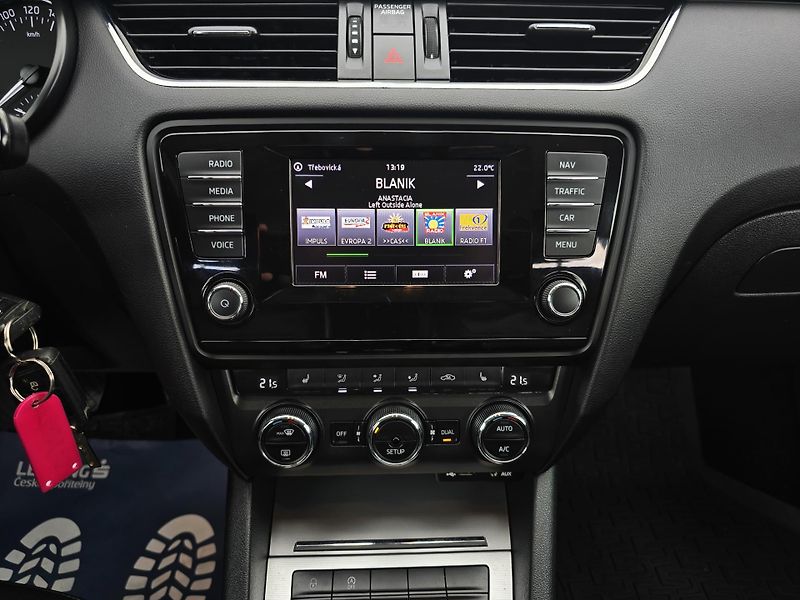Škoda Octavia 1.4TSI NAVI XENON KŮŽE 1Majite - fotka 24 z 26
