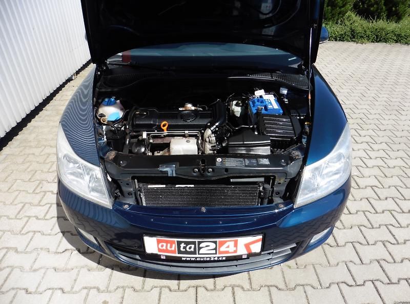 Škoda Octavia II Combi 1.4 TSi Elegance - fotka 14 z 14