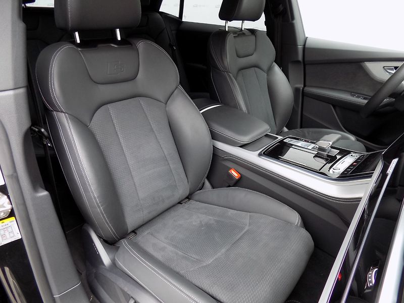 Audi Q8 (2024) 50TDI/S-Line/Full-Led/4x4/ - fotka 16 z 42