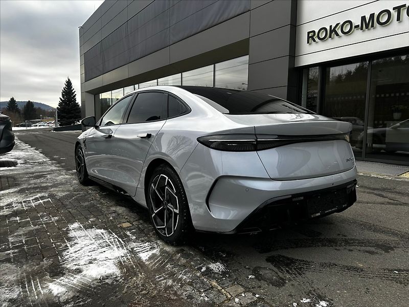 BYD Seal (2025) 0,0   EXCELLENCE AWD - fotka 2 z 18