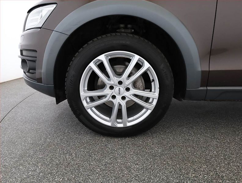 Audi Q5 (2016) 2.0 TDI, 4X4, Automat - fotka 21 z 21