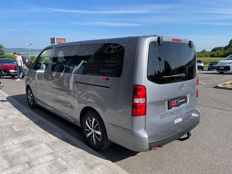 Toyota ProAce Verso 2.0L 8AT Family 8 - fotka 6 z 21