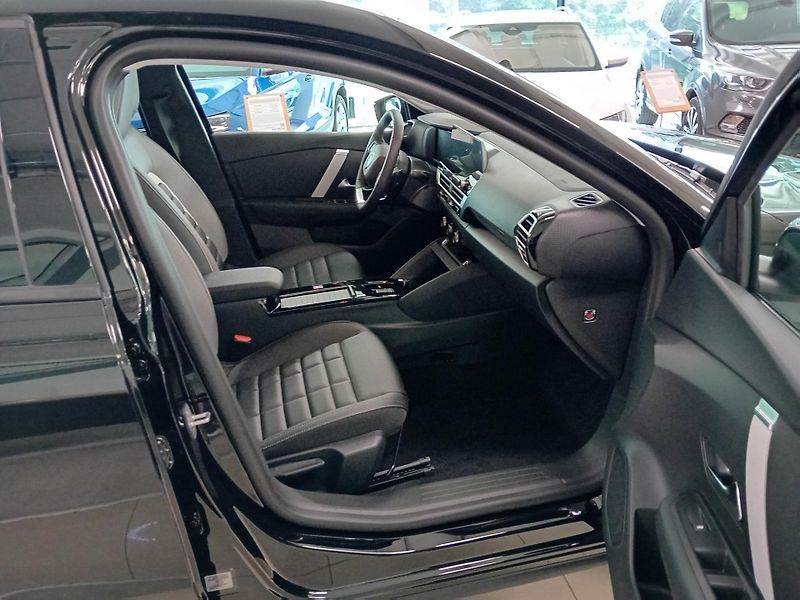 Citroën C4 (2025)  MAX Hybrid 145k Automatic - fotka 11 z 19