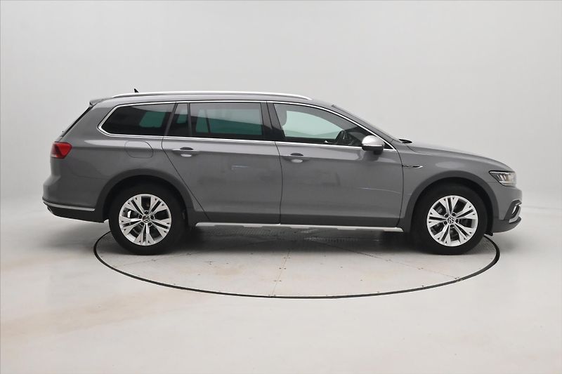 Volkswagen Passat 2,0 TDI 147kW 4x4 DSG Alltrack - fotka 4 z 33