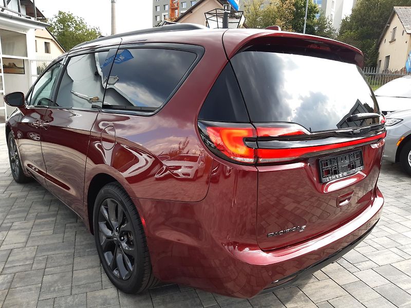 Chrysler Pacifica (2019) 3,6L SPORT, REZERVACE - fotka 5 z 48