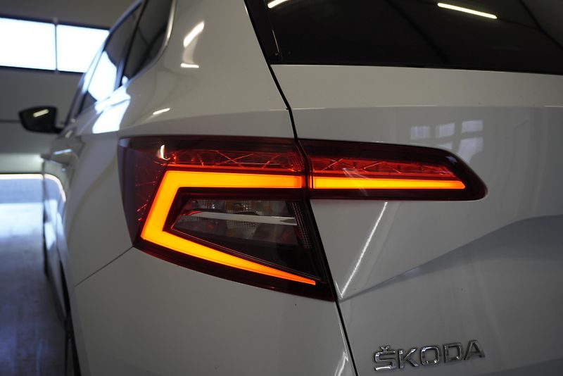 Škoda Karoq (2018) 1.5i 110 kW STYLE AUTOMAT - fotka 10 z 37